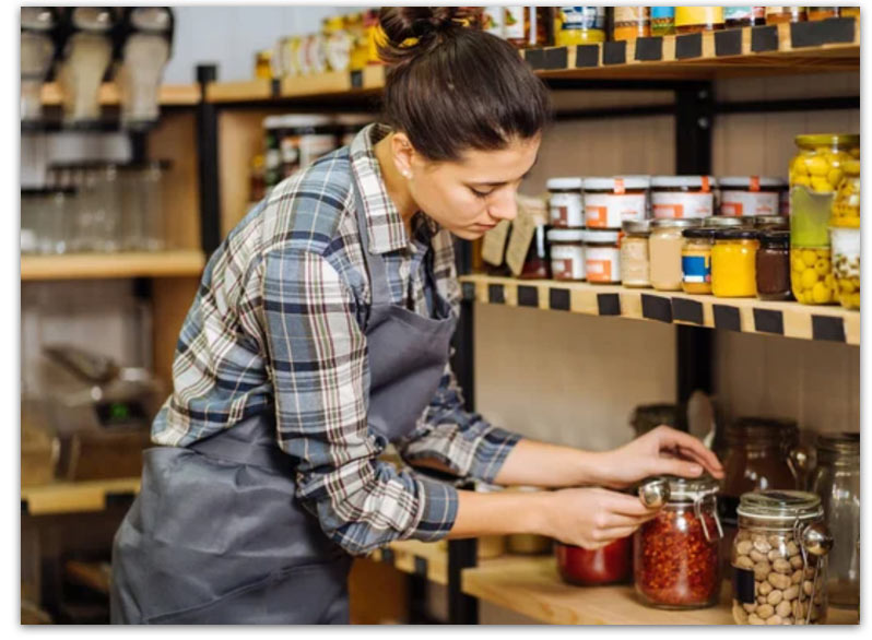 Shelf labels based on fixture measurements